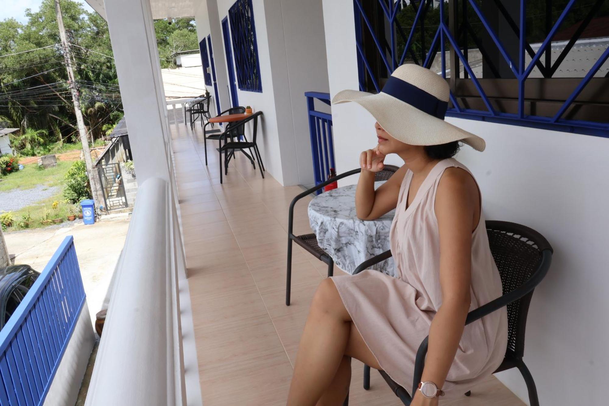 Sun & Sea Nai Yang Phuket 호텔 외부 사진